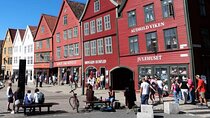Pocket Bergen A Self-guided Tour to the Unesco Site of Bryggen