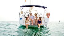 Barcelona Private Sailing with Open Bar & Snacks (max 9)