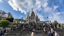 Montmartre guided walking tour with local guide in small group
