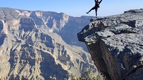 Private Full Day Guided Balcony Walk Hiking to Jebel Shams