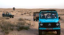 Dubai's Al Khayma Evening Heritage Safari in a Vintage Mercedes 