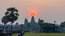 Private Angkor Sunrise Guided Tour