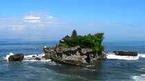 Bali Full-Day Car Charter: Tanah Lot and Uluwatu Sunset Tour