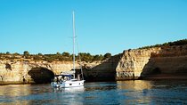 7 Hour Guided Sailboat Yacht Cruise Tour in Algarve