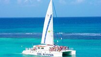 Half-Day Private Catamaran And Dunn's River Falls Tour in Ocho