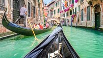 Morning Magic: Venice City Walk and Gondola Tour