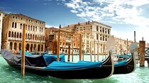 Venice: 2 Hours Morning Walk Tour with Gondola Glide