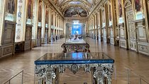 PRIVATE Louvre Wonders & Hidden Treasures Visit 