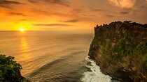 Uluwatu Sunset Tour: Kecak and Fire Dance with Jimbaran Dinner