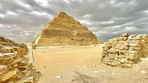 Private Full Day Tour to Giza Pyramids, Sakkara & Dahshur
