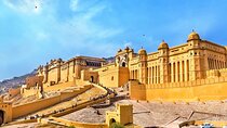 Guided tour of Royal Trails of Jaipur with a local (4 Hrs in AC Car)