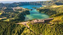 Discover São Miguel: Full Day Fogo and Sete Cidades with lunch