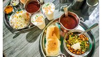 Mumbai Street Food Crawl (2 Hours Guided Food Tasting Tour)