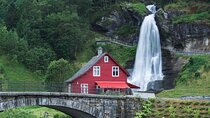 Bergen : Private Waterfalls and Wonders Tour in Norway
