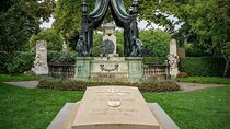 Explore Vienna's Central Cemetery: Private 2.5-hour Guided Tour