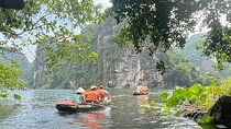 1 Day Luxury Tour to Ninh Binh: Hoa Lu Trang An Mua Cave