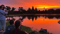 Private Angkor Wat Sunrise Tour with Lunch Included