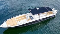 Private Boat Rental for 8 Hours in Genesis III with Captain