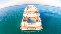 Amazing Luxury Yacht Dubai Marina with Breakfast 