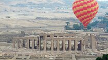 From Luxor: Full day tour with balloon