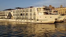 Overnight Nile River Cruise from Aswan to Luxor with Guided Tours