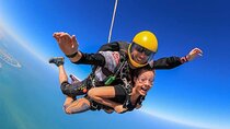 Morning Skydive and Evening Dinner at Burj Al Arab with Transfer