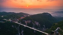 PrivateTour: Glass Bridge and Baofeng Lake from Zhangjiajie