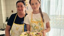 Pizza e Tiramisù class with local mum in Positano