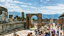 Skip the line Pompeii Guided Tour 