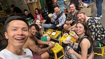 Small Group Hanoi Walking Street Food Tour with Real Foodies