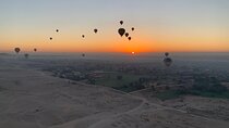 2 Hours Sunrise Hot Air Balloon in Luxor