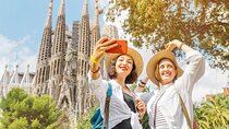 Barcelona: Sagrada Familia Guided Tour with Fast Track Access
