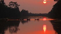 Enjoy Angkor in a Gondola Boat Ride Day or Sunset Tour