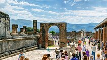 Pompeii Guided Tour with Ticket & Lunch from Sorrento