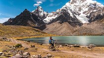 E-Bike in Rainbow Mountain + Ausangate - MTB Private tour 2days