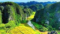 Ninh Binh Full-Day Tour to Hoa Lu, Tam Coc Boat Trip and Mua Cave