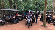 Angkor Wat Tuk Tuk Tour with Private Tour Guided 