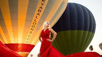 Photoshoot with Balloons in Cappadocia