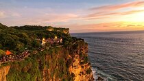 Private Tour Uluwatu Sunset and Kecak Fire Dance in Jimbaran Bay
