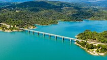 Provence Countryside, Medieval Villages and Lake Private Tour