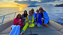 Private Afternoon Boat Tour to Capri with limoncello tasting