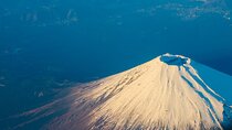 Full Day Private Tour to Mt Fuji by Luxury Vehicle
