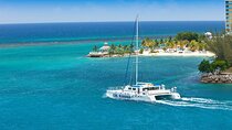 Private Catamaran Cruise Tour in Negril Beach and Rick's Cafe 
