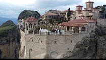 Private Day Trip from Athens to Meteora by VIP Minibus 