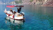 Afternoon Boat Tour to Cinque Terre with brunch on board