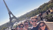 Private 4-hour city tour of Paris with driver and official guide 