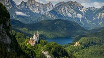 Neuschwanstein and Hohenschwangau plus Oberammergau Private Tour