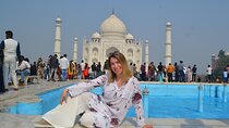 Private Taj Mahal Tour by Luxury Car with 5 Star Lunch and Entrance fee