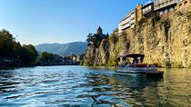 Private Riverboat Tour in Tbilisi and Mtskheta with Wine Stories