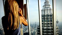 Private Kuala Lumpur Tour with Petronas Twin Tower and Batu Cave